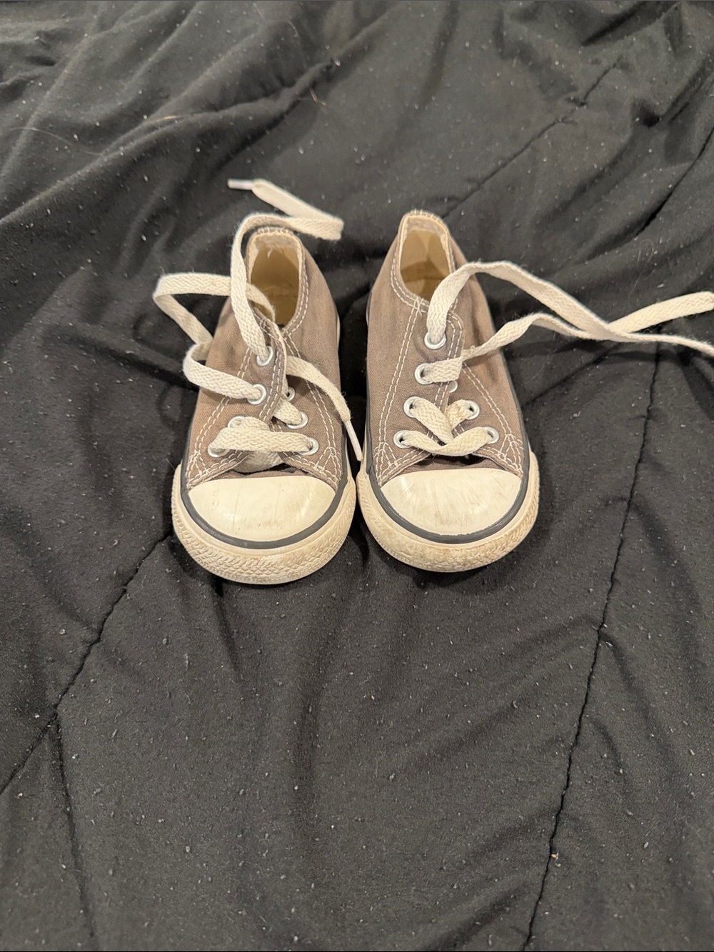 Kids Casual Canvas Lace-Up Sneakers in grey/brown size toddler 5 converse